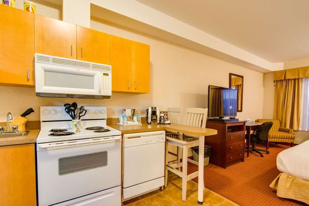 Peavine Inn & Suites High Prairie Номер фото