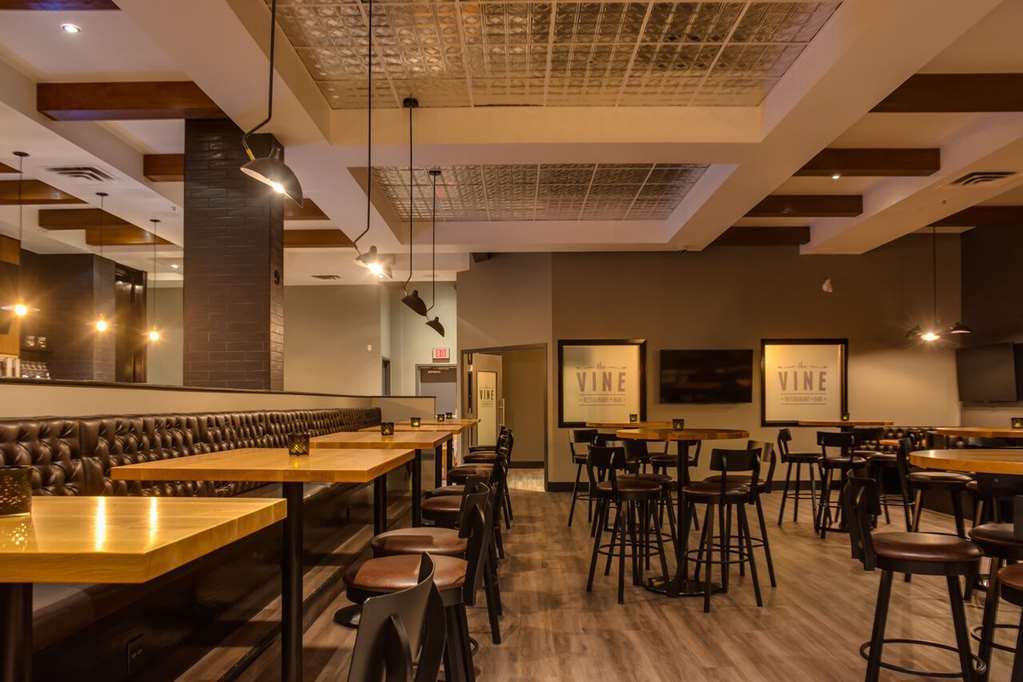 Peavine Inn & Suites High Prairie Ресторан фото
