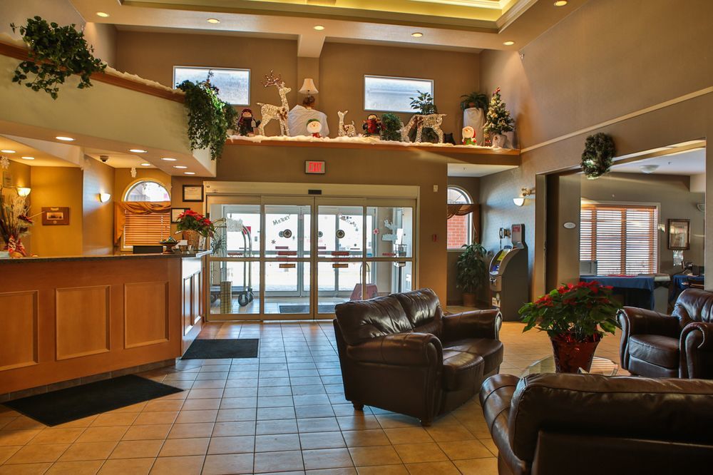 Peavine Inn & Suites High Prairie Екстер'єр фото